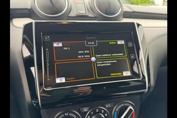 Suzuki Swift 1.2 Style Smart Hybrid AUTOMAAT / CARPLAY / PARKEERSENSOREN / CRUISE / CAMERA / ZO GOED ALS NIEUW / METALLIC