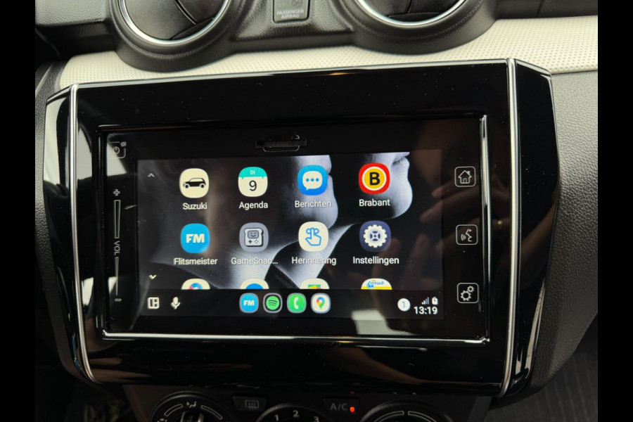 Suzuki Swift 1.2 Style Smart Hybrid AUTOMAAT / CARPLAY / PARKEERSENSOREN / CRUISE / CAMERA / ZO GOED ALS NIEUW / METALLIC