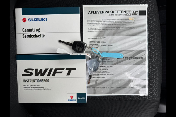 Suzuki Swift 1.2 Style Smart Hybrid AUTOMAAT / CARPLAY / PARKEERSENSOREN / CRUISE / CAMERA / ZO GOED ALS NIEUW / METALLIC
