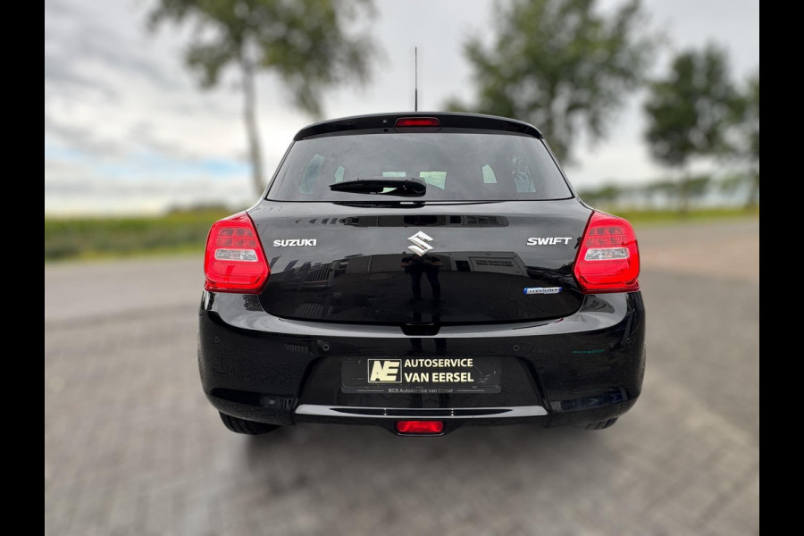 Suzuki Swift 1.2 Style Smart Hybrid AUTOMAAT / CARPLAY / PARKEERSENSOREN / CRUISE / CAMERA / ZO GOED ALS NIEUW / METALLIC
