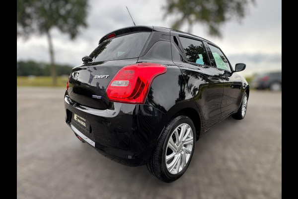 Suzuki Swift 1.2 Style Smart Hybrid AUTOMAAT / CARPLAY / PARKEERSENSOREN / CRUISE / CAMERA / ZO GOED ALS NIEUW / METALLIC
