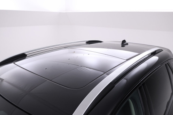 Lynk & Co 01 1.5 360 Camera, Panorama dak, Apple / Android carplay.