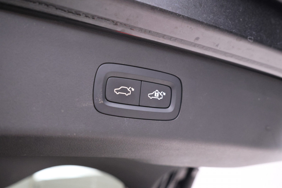 Lynk & Co 01 1.5 360 Camera, Panorama dak, Apple / Android carplay.