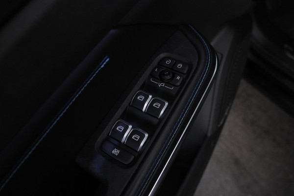 Lynk & Co 01 1.5 360 Camera, Panorama dak, Apple / Android carplay.