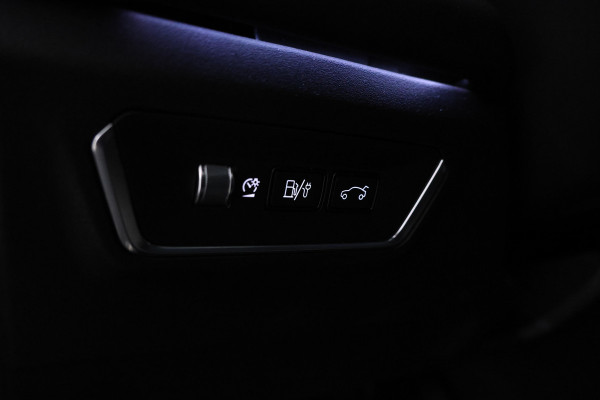 Lynk & Co 01 1.5 360 Camera, Panorama dak, Apple / Android carplay.