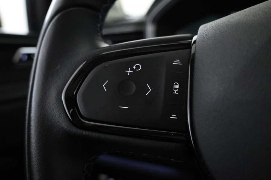 Lynk & Co 01 1.5 360 Camera, Panorama dak, Apple / Android carplay.