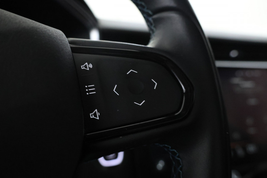 Lynk & Co 01 1.5 360 Camera, Panorama dak, Apple / Android carplay.