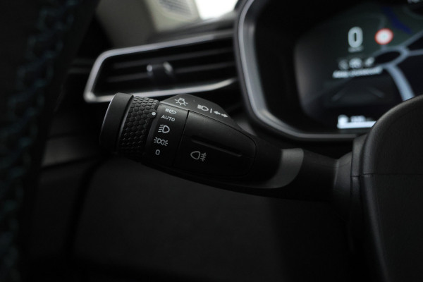 Lynk & Co 01 1.5 360 Camera, Panorama dak, Apple / Android carplay.