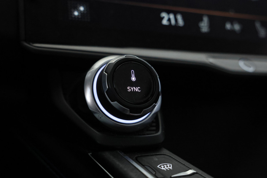 Lynk & Co 01 1.5 360 Camera, Panorama dak, Apple / Android carplay.