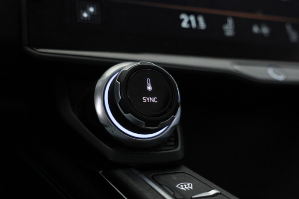 Lynk & Co 01 1.5 360 Camera, Panorama dak, Apple / Android carplay.
