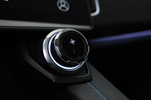 Lynk & Co 01 1.5 360 Camera, Panorama dak, Apple / Android carplay.