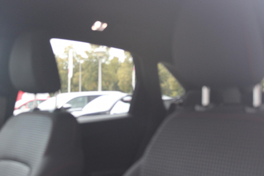 Ford Kuga 2.5 PHEV 225PK ST-LINE X | NAVIGATIE | STUUR / STOELVERWARMING | ACHTERBANK VERWARMING | DODEHOEKDETECTIE | ELEKTRISCH WEGKLAPBARE TREKHAAK | ACHTERUITRIJCAMERA | KEYLESS ENTRY / START |