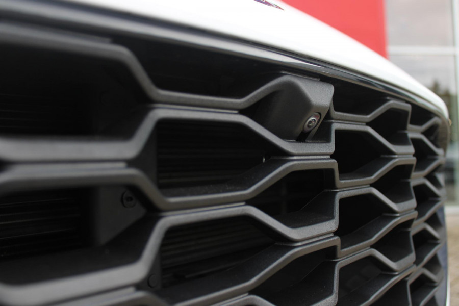 Ford Kuga 2.5 PHEV 225PK ST-LINE X | NAVIGATIE | STUUR / STOELVERWARMING | ACHTERBANK VERWARMING | DODEHOEKDETECTIE | ELEKTRISCH WEGKLAPBARE TREKHAAK | ACHTERUITRIJCAMERA | KEYLESS ENTRY / START |