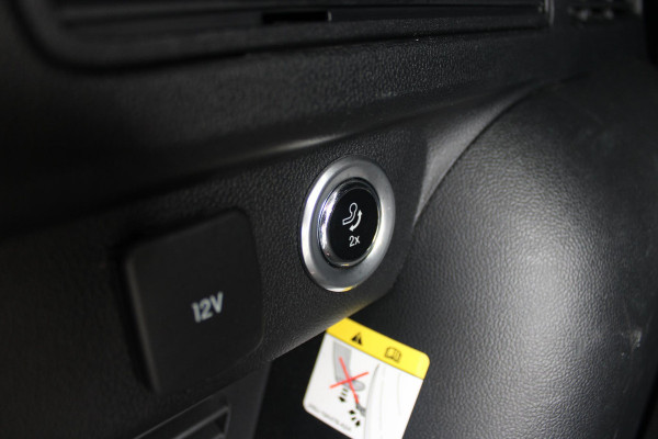 Ford Kuga 2.5 PHEV 225PK ST-LINE X | NAVIGATIE | STUUR / STOELVERWARMING | ACHTERBANK VERWARMING | DODEHOEKDETECTIE | ELEKTRISCH WEGKLAPBARE TREKHAAK | ACHTERUITRIJCAMERA | KEYLESS ENTRY / START |