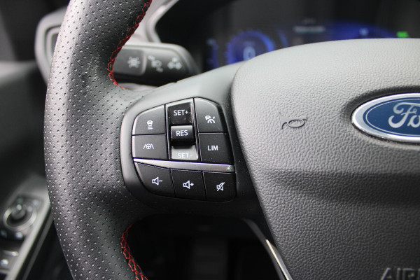 Ford Kuga 2.5 PHEV 225PK ST-LINE X | NAVIGATIE | STUUR / STOELVERWARMING | ACHTERBANK VERWARMING | DODEHOEKDETECTIE | ELEKTRISCH WEGKLAPBARE TREKHAAK | ACHTERUITRIJCAMERA | KEYLESS ENTRY / START |
