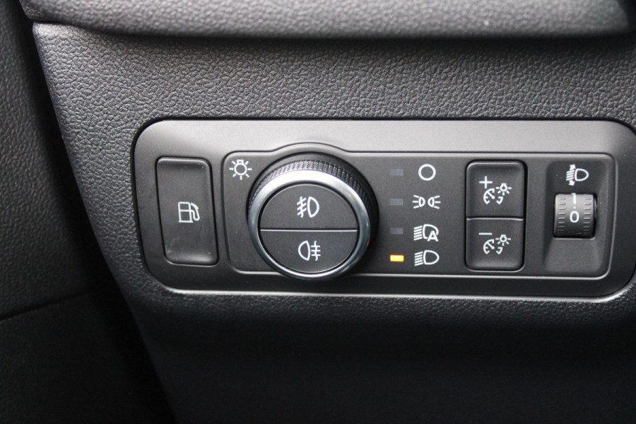 Ford Kuga 2.5 PHEV 225PK ST-LINE X | NAVIGATIE | STUUR / STOELVERWARMING | ACHTERBANK VERWARMING | DODEHOEKDETECTIE | ELEKTRISCH WEGKLAPBARE TREKHAAK | ACHTERUITRIJCAMERA | KEYLESS ENTRY / START |