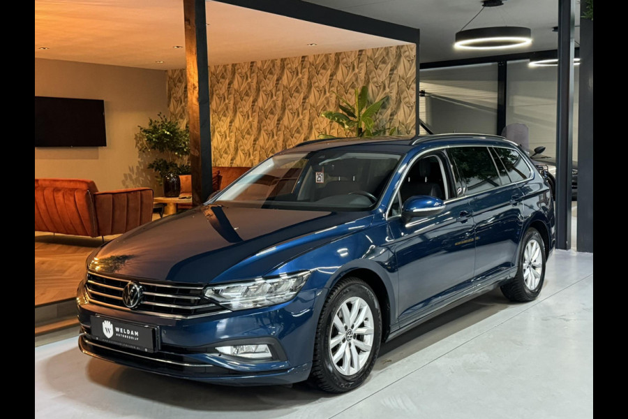 Volkswagen Passat Variant 1.5 TSI Business Garantie Trekhaak ACC PDC Navi Carplay LED DAB Rijklaar