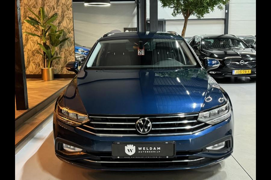 Volkswagen Passat Variant 1.5 TSI Business Garantie Trekhaak ACC PDC Navi Carplay LED DAB Rijklaar