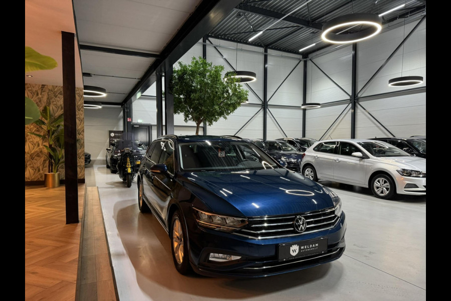 Volkswagen Passat Variant 1.5 TSI Business Garantie Trekhaak ACC PDC Navi Carplay LED DAB Rijklaar
