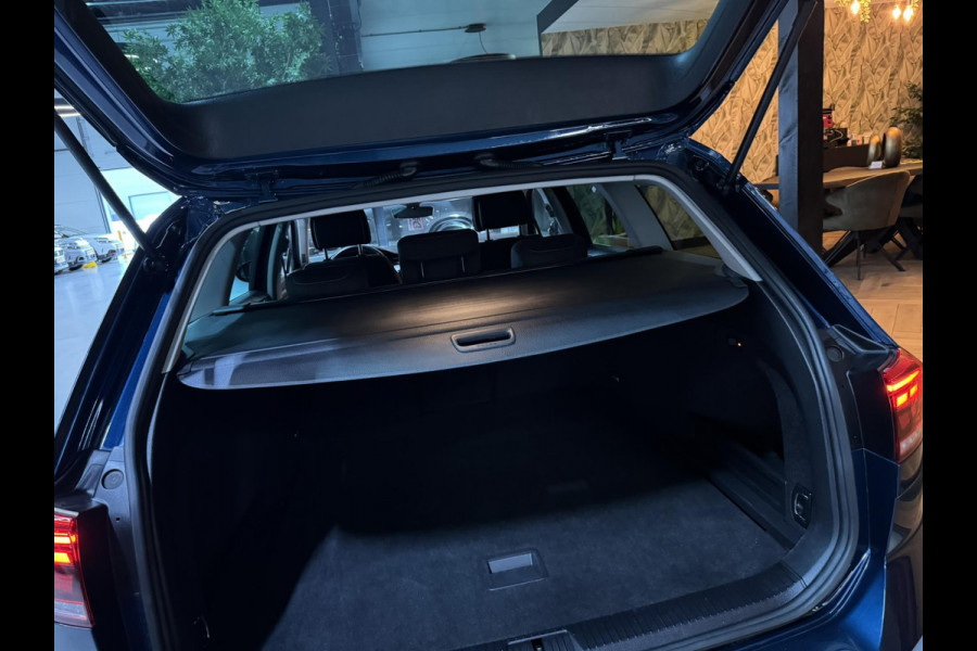 Volkswagen Passat Variant 1.5 TSI Business Garantie Trekhaak ACC PDC Navi Carplay LED DAB Rijklaar