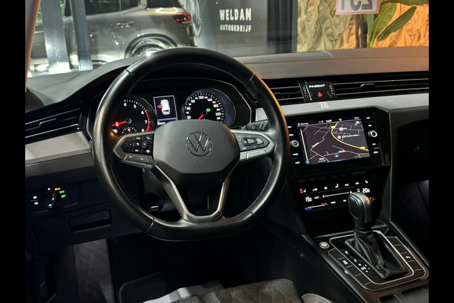 Volkswagen Passat Variant 1.5 TSI Business Garantie Trekhaak ACC PDC Navi Carplay LED DAB Rijklaar