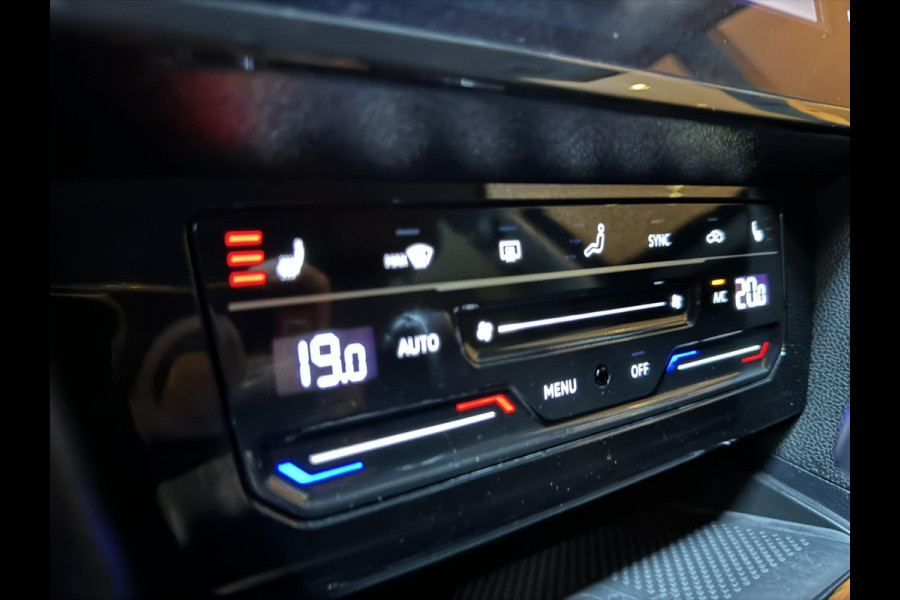 Volkswagen Passat Variant 1.5 TSI Business Garantie Trekhaak ACC PDC Navi Carplay LED DAB Rijklaar
