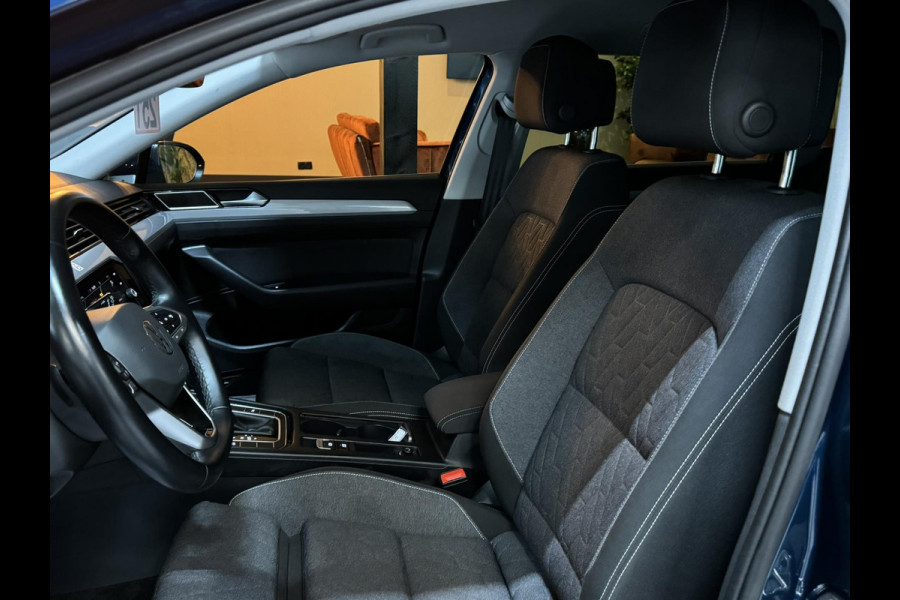 Volkswagen Passat Variant 1.5 TSI Business Garantie Trekhaak ACC PDC Navi Carplay LED DAB Rijklaar