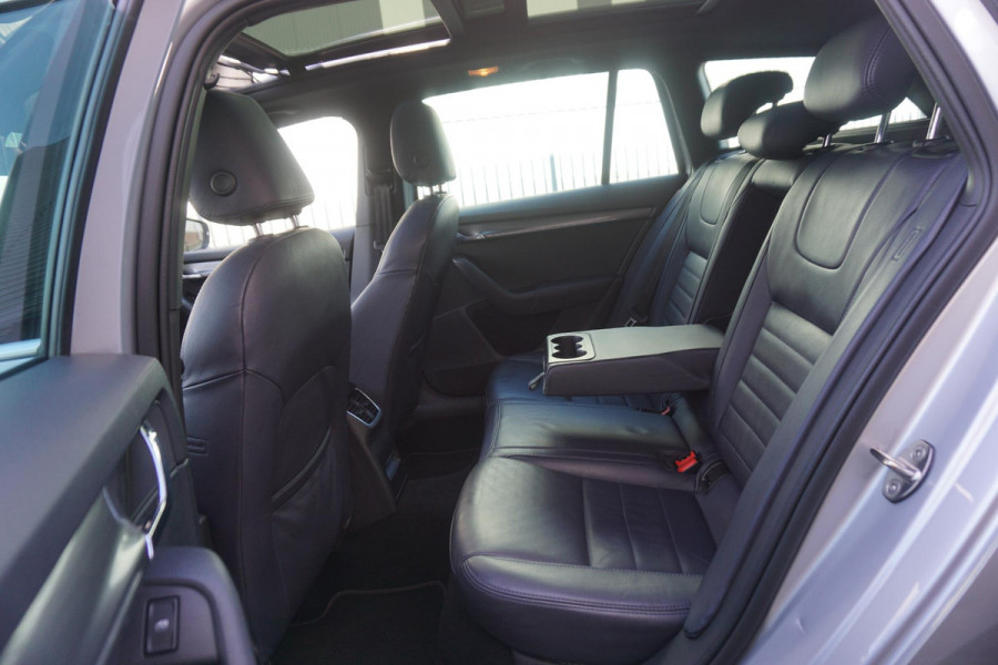 Škoda Octavia Combi 1.5 TSI Leer/Panormadak/Business Edition Plus /Dealeronderhouden