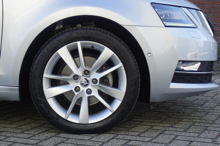 Škoda Octavia Combi 1.5 TSI Leer/Panormadak/Business Edition Plus /Dealeronderhouden