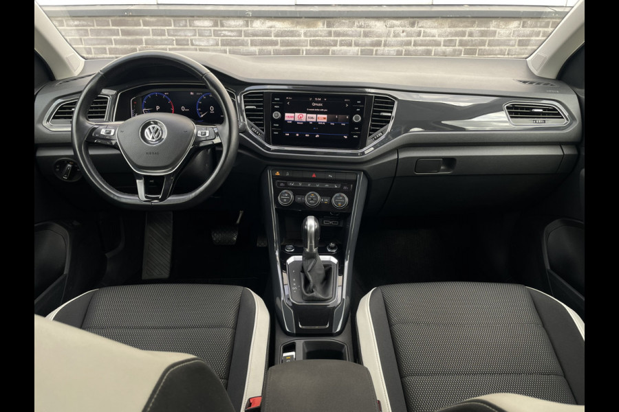Volkswagen T-Roc 1.5 TSI Sport LED | Trekhaak | Carplay | Camera | Navi | Virtual Cockpit | PDC