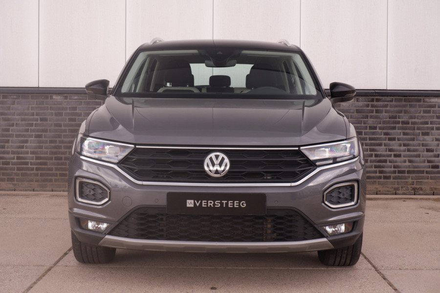 Volkswagen T-Roc 1.5 TSI Sport LED | Trekhaak | Carplay | Camera | Navi | Virtual Cockpit | PDC
