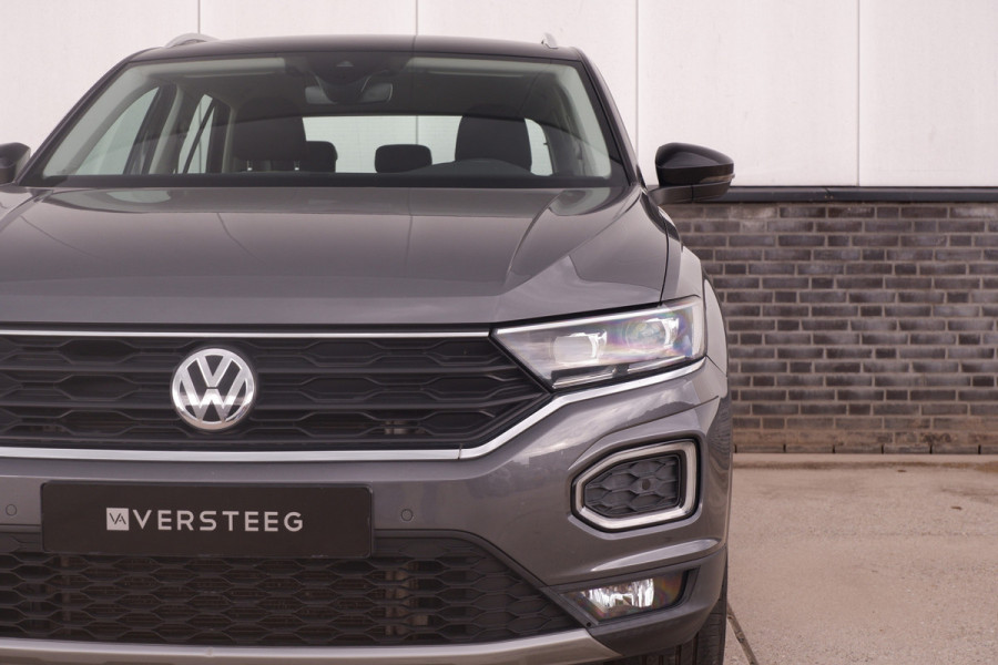 Volkswagen T-Roc 1.5 TSI Sport LED | Trekhaak | Carplay | Camera | Navi | Virtual Cockpit | PDC