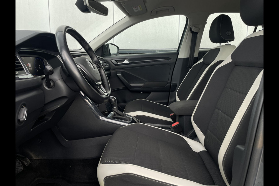 Volkswagen T-Roc 1.5 TSI Sport LED | Trekhaak | Carplay | Camera | Navi | Virtual Cockpit | PDC