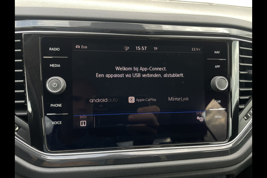 Volkswagen T-Roc 1.5 TSI Sport LED | Trekhaak | Carplay | Camera | Navi | Virtual Cockpit | PDC
