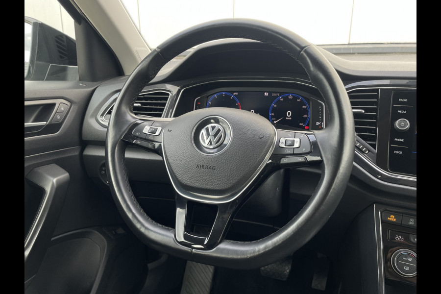 Volkswagen T-Roc 1.5 TSI Sport LED | Trekhaak | Carplay | Camera | Navi | Virtual Cockpit | PDC