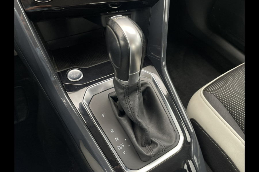 Volkswagen T-Roc 1.5 TSI Sport LED | Trekhaak | Carplay | Camera | Navi | Virtual Cockpit | PDC
