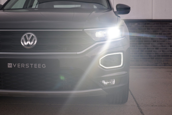 Volkswagen T-Roc 1.5 TSI Sport LED | Trekhaak | Carplay | Camera | Navi | Virtual Cockpit | PDC