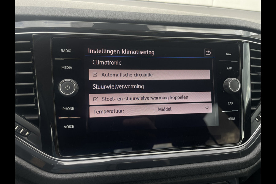 Volkswagen T-Roc 1.5 TSI Sport LED | Trekhaak | Carplay | Camera | Navi | Virtual Cockpit | PDC