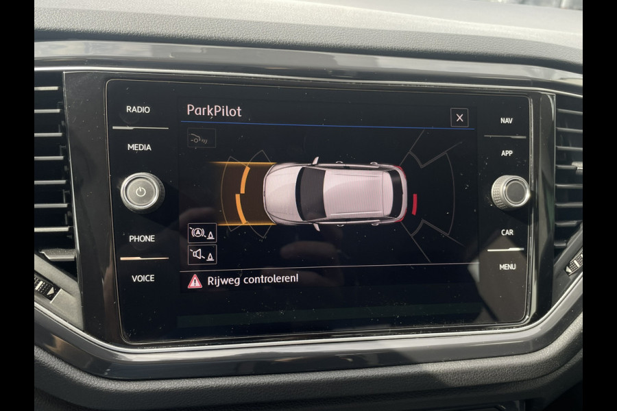 Volkswagen T-Roc 1.5 TSI Sport LED | Trekhaak | Carplay | Camera | Navi | Virtual Cockpit | PDC
