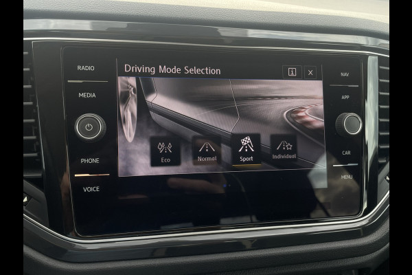 Volkswagen T-Roc 1.5 TSI Sport LED | Trekhaak | Carplay | Camera | Navi | Virtual Cockpit | PDC