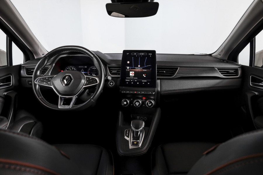 Renault Captur 1.3 TCe 155 PK Initiale Paris - Automaat | Adapt. Cruise | Bose | Stoelverw. | PDC | Camera | NAV+App. Connect | ECC | LM 18" | Afn. Trekhaak |