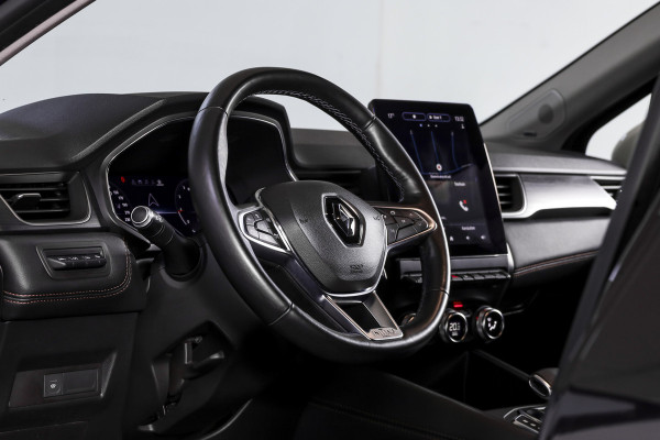 Renault Captur 1.3 TCe 155 PK Initiale Paris - Automaat | Adapt. Cruise | Bose | Stoelverw. | PDC | Camera | NAV+App. Connect | ECC | LM 18" | Afn. Trekhaak |