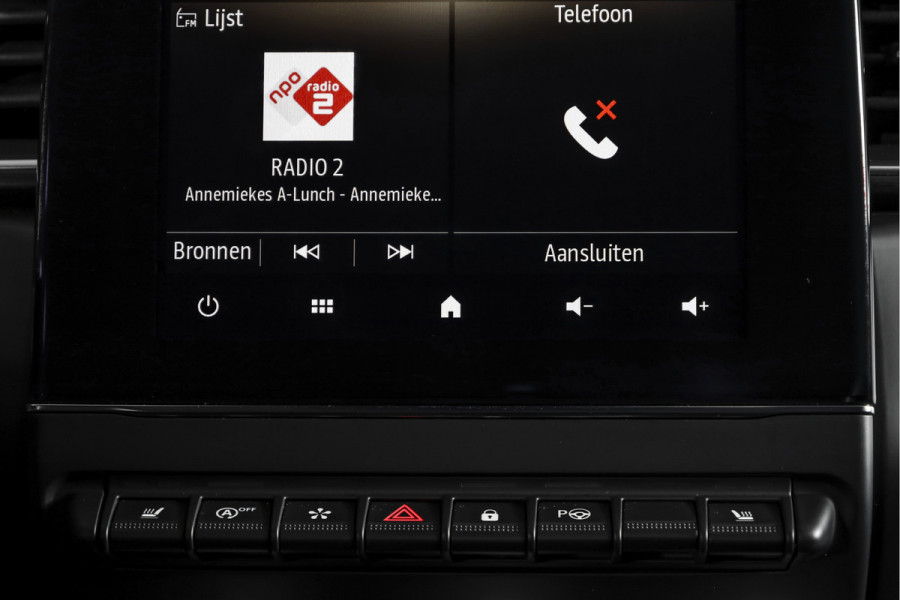 Renault Captur 1.3 TCe 155 PK Initiale Paris - Automaat | Adapt. Cruise | Bose | Stoelverw. | PDC | Camera | NAV+App. Connect | ECC | LM 18" | Afn. Trekhaak |