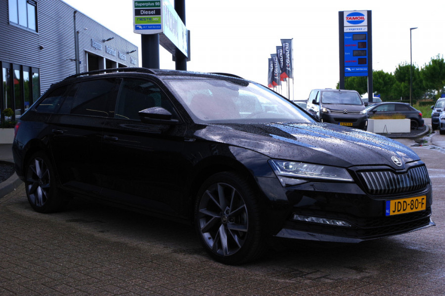 Škoda Superb Combi 1.4 TSI iV Sportline BNS 218 PK PHEV, Panoramadak, Trekhaak, DCC, 360 Camera, Canton Sound, 4 x Stoelverwarming