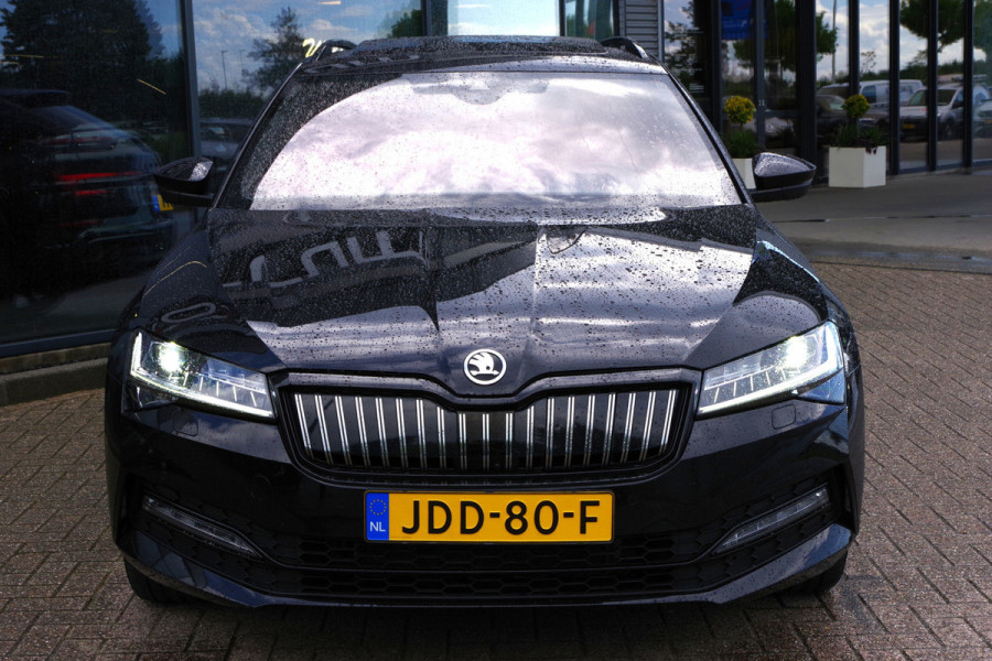 Škoda Superb Combi 1.4 TSI iV Sportline BNS 218 PK PHEV, Panoramadak, Trekhaak, DCC, 360 Camera, Canton Sound, 4 x Stoelverwarming