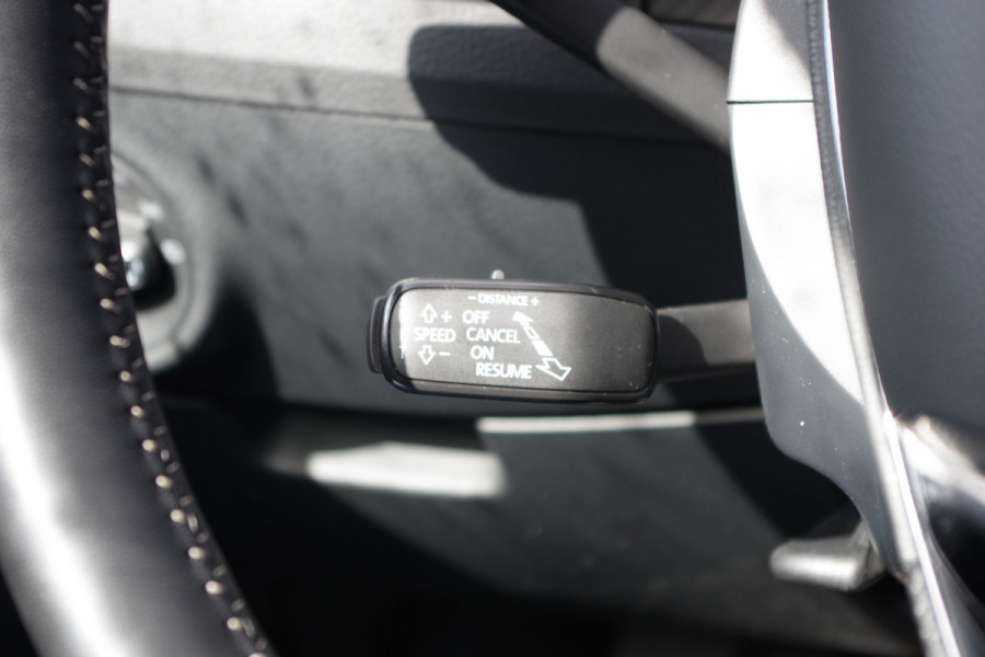 Škoda Superb Combi 1.4 TSI iV Sportline BNS 218 PK PHEV, Panoramadak, Trekhaak, DCC, 360 Camera, Canton Sound, 4 x Stoelverwarming