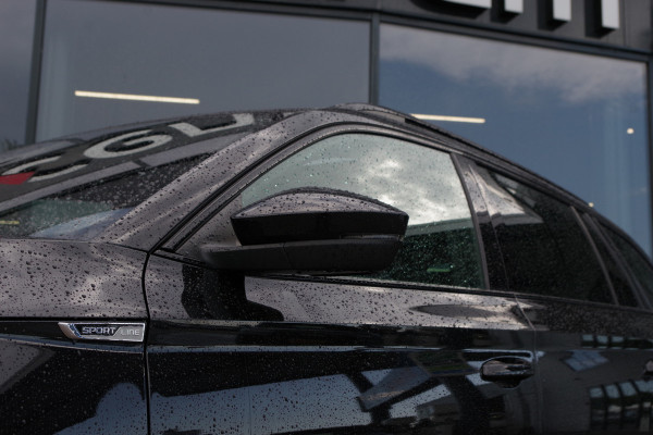 Škoda Superb Combi 1.4 TSI iV Sportline BNS 218 PK PHEV, Panoramadak, Trekhaak, DCC, 360 Camera, Canton Sound, 4 x Stoelverwarming