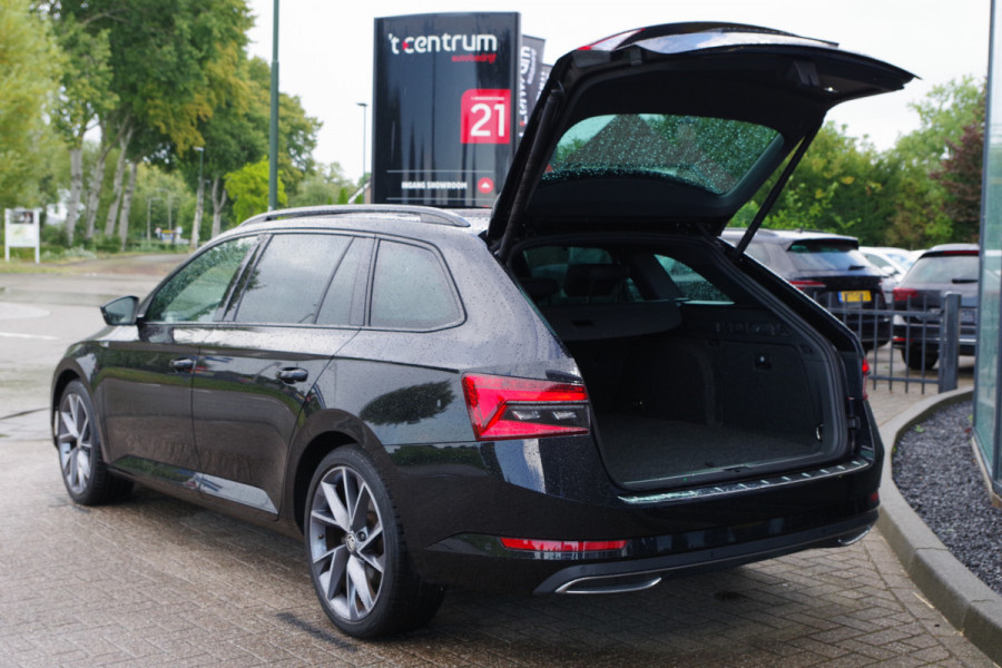 Škoda Superb Combi 1.4 TSI iV Sportline BNS 218 PK PHEV, Panoramadak, Trekhaak, DCC, 360 Camera, Canton Sound, 4 x Stoelverwarming