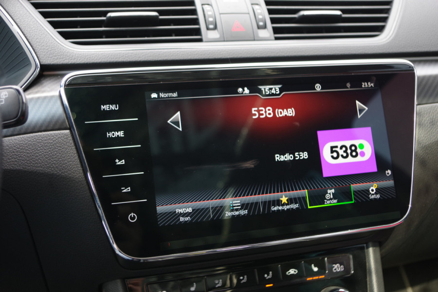 Škoda Superb Combi 1.4 TSI iV Sportline BNS 218 PK PHEV, Panoramadak, Trekhaak, DCC, 360 Camera, Canton Sound, 4 x Stoelverwarming