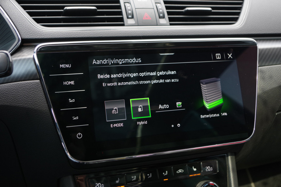 Škoda Superb Combi 1.4 TSI iV Sportline BNS 218 PK PHEV, Panoramadak, Trekhaak, DCC, 360 Camera, Canton Sound, 4 x Stoelverwarming
